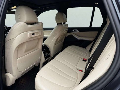 Used 2021 BMW X5 xDrive40i w/ Premium Package image 39