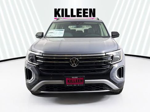 New 2026 Volkswagen Atlas Peak Edition AWD/4WD image 2