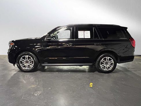 Used 2025 Ford Expedition Active AWD/4WD image 6