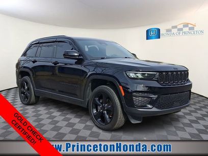 Used 2022 Jeep Grand Cherokee Altitude
