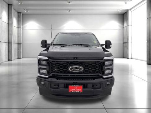 Used 2025 Ford F350 Lariat w/ Black Appearance Package AWD/4WD image 3