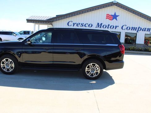 Used 2025 Ford Expedition Max Active AWD/4WD image 8
