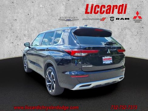 Used 2024 Mitsubishi Outlander AWD image 4
