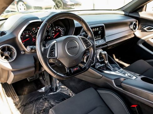 Used 2016 Chevrolet Camaro SS image 11