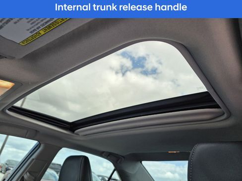 Used 2013 Toyota Camry SE image 19