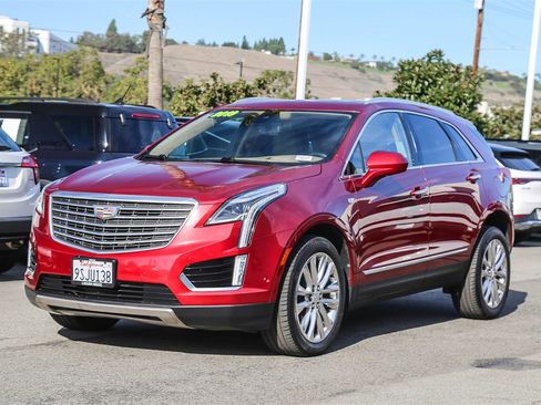 Used 2019 Cadillac XT5 Platinum image 3