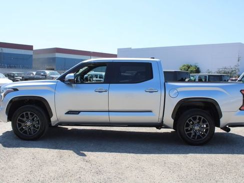 Used 2023 Toyota Tundra Platinum AWD/4WD image 7