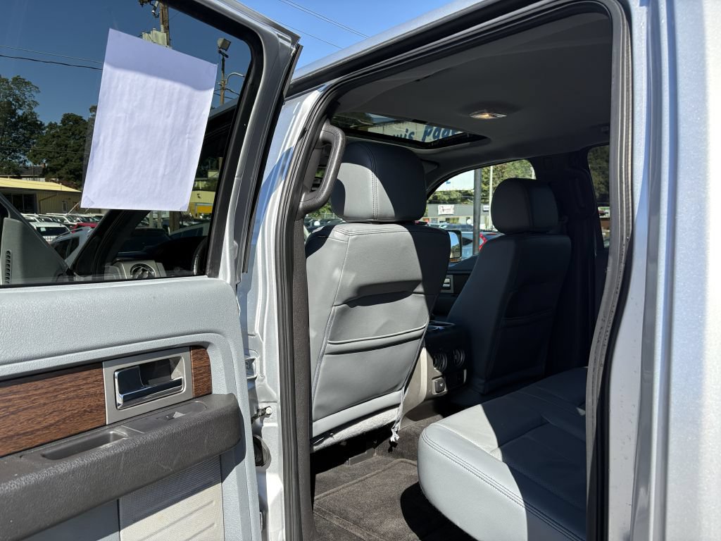 Used 2013 Ford F150 Lariat w/ Luxury Equipment Group RWD image 14