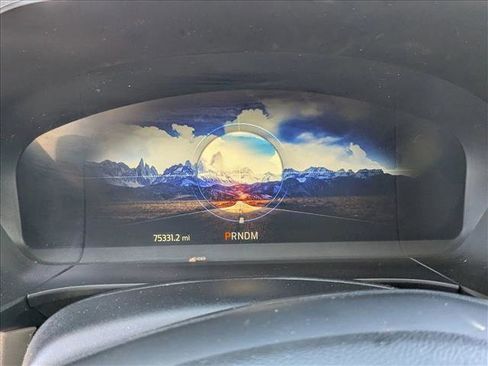 Used 2020 Ford Escape Titanium image 3