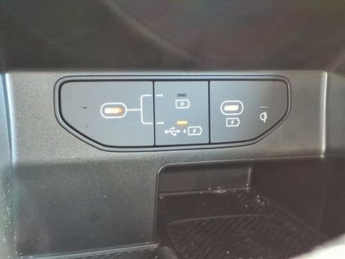 Used 2025 Kia Sorento EX w/ Panoramic Sunroof Package image 17