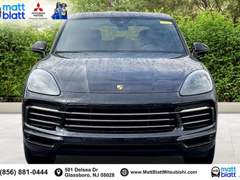 Used 2022 Porsche Cayenne Platinum Edition image 3