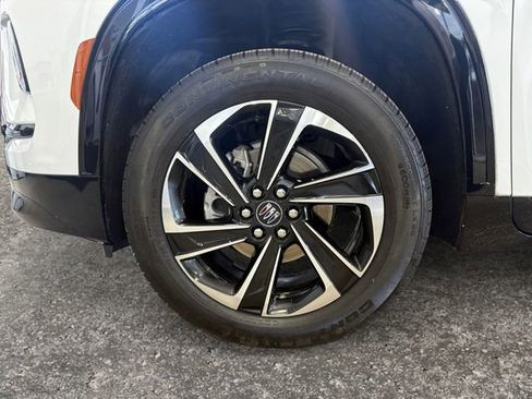 Used 2025 Buick Enclave Sport Touring w/ Power Package image 14