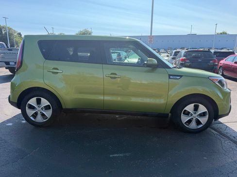 Used 2016 Kia Soul FWD image 5