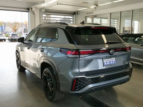 New 2026 Volkswagen Tiguan SE R-Line image 4