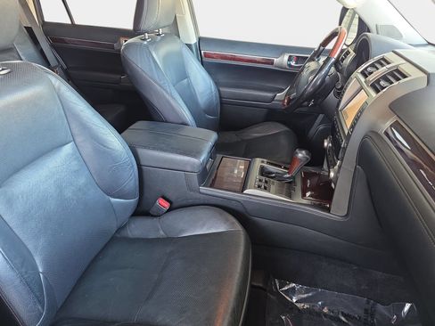 Used 2016 Lexus GX 460 w/ Premium Package AWD/4WD image 10