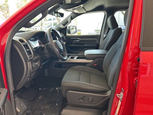 Used 2025 RAM 1500 Big Horn AWD/4WD image 6
