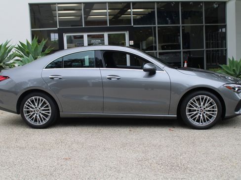 Used 2025 Mercedes-Benz CLA 250 4MATIC image 10