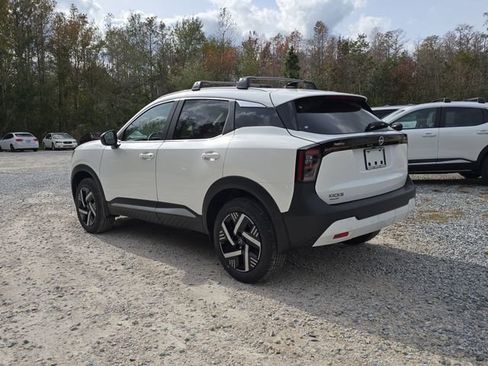New 2026 Nissan Kicks SV w/ Cold Weather Package FWD image 6