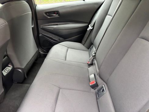 Used 2025 Toyota Corolla LE image 28