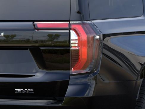New 2026 GMC Yukon XL Denali Ultimate AWD/4WD image 11