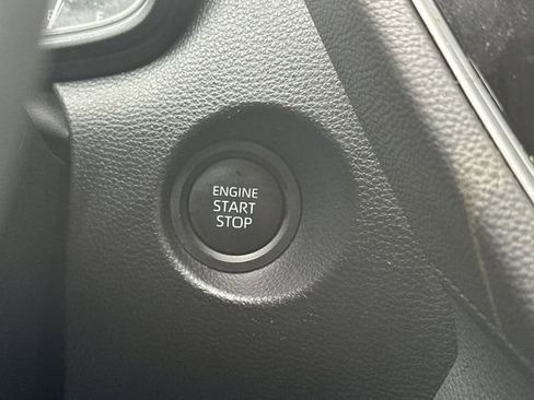 Used 2025 Toyota Corolla Cross LE image 26