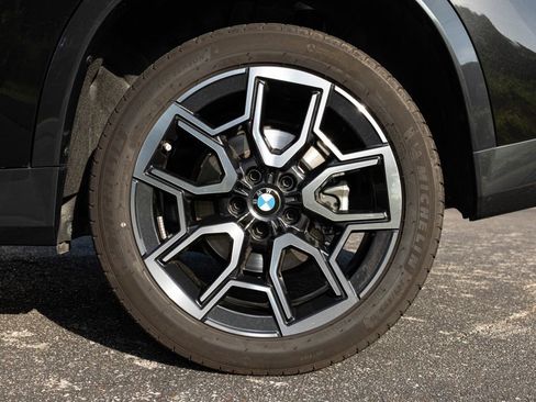 Used 2025 BMW X1 xDrive28i w/ Convenience Package AWD/4WD image 65