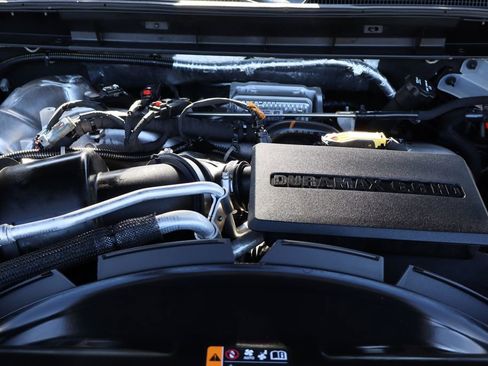 Used 2023 Chevrolet Silverado 2500 LTZ w/ LTZ Premium Package image 33