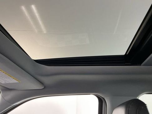 Used 2025 Ford F350 Lariat w/ Black Appearance Package image 23