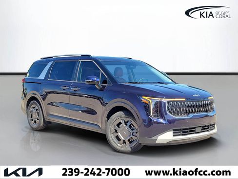 Used 2025 Kia Carnival EX FWD image 1