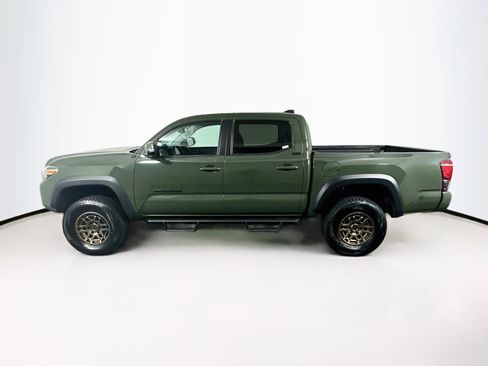 Used 2022 Toyota Tacoma SR5 w/ Trail Edition AWD/4WD image 4