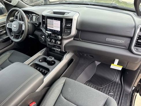 New 2026 RAM 1500 4x4 Crew Cab image 15