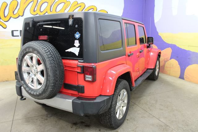 Used 2013 Jeep Wrangler Unlimited Sahara w/ Dual Top Group AWD/4WD image 8