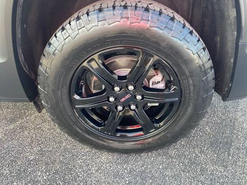 Used 2023 GMC Acadia AT4 w/ Technology Package AWD/4WD image 11