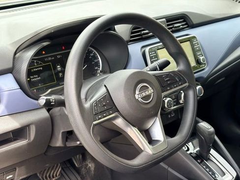 Used 2023 Nissan Versa SV FWD image 12