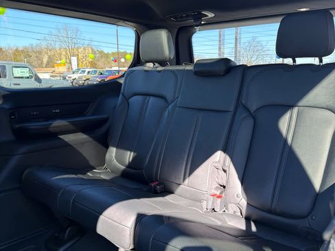 New 2026 Jeep Grand Wagoneer Limited image 12