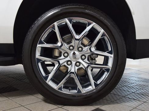 Used 2024 GMC Yukon XL Denali AWD/4WD image 29