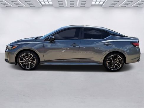 Certified 2025 Nissan Sentra SR w/ SR Premium Package FWD image 8