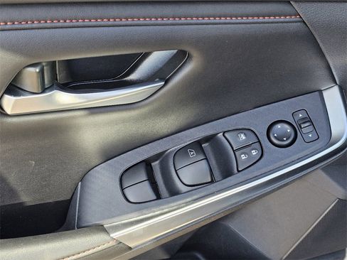 New 2025 Nissan Sentra SR image 13