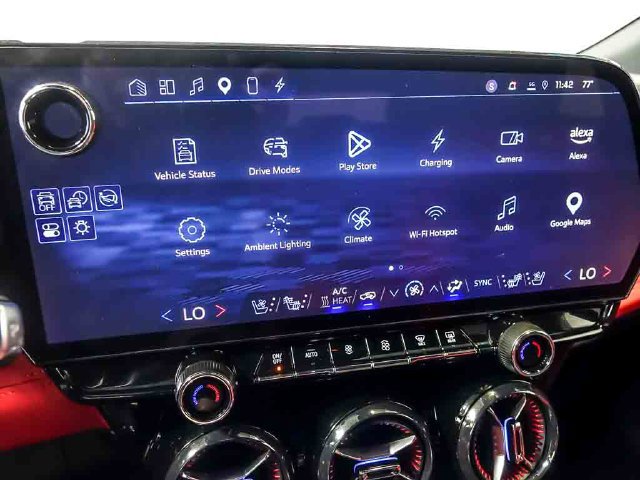 Certified 2024 Chevrolet Blazer EV RS AWD/4WD image 21