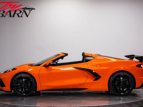 Used 2023 Chevrolet Corvette Stingray Preferred Cpe w/ Z51 Performance Package RWD image 2
