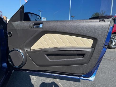 Used 2012 Ford Mustang Premium image 18