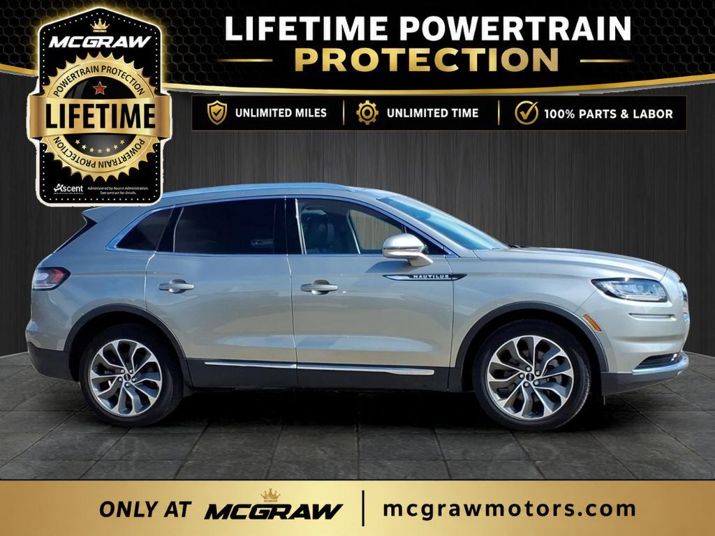 Used 2023 Lincoln Nautilus Reserve AWD/4WD image 4