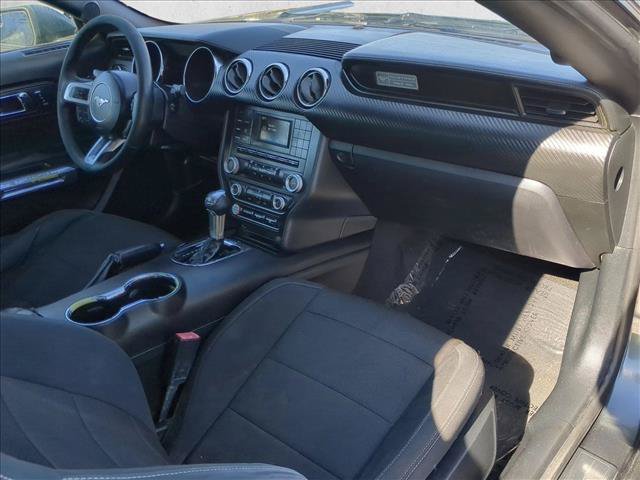 Used 2015 Ford Mustang Coupe RWD image 20