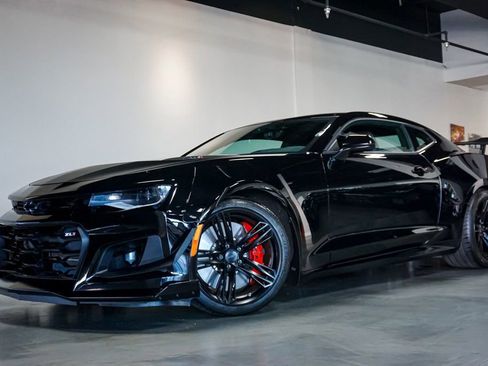 Used 2023 Chevrolet Camaro ZL1 image 1