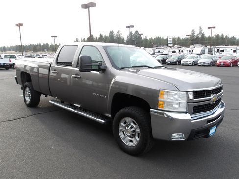 Used 2008 Chevrolet Silverado 3500 LTZ w/ Suspension Package, Off-Road image 7