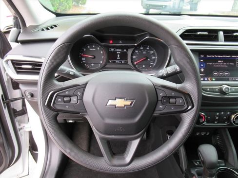 Used 2023 Chevrolet TrailBlazer LT image 17