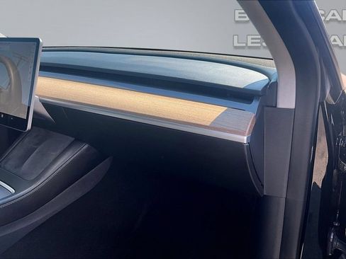 Used 2021 Tesla Model Y Long Range AWD/4WD image 17