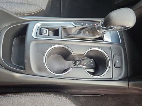 Used 2024 Chevrolet Equinox LT image 14