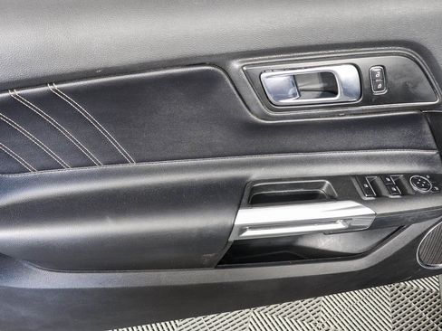 Used 2022 Ford Mustang Premium image 22