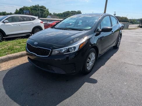 Used 2018 Kia Forte LX FWD image 3